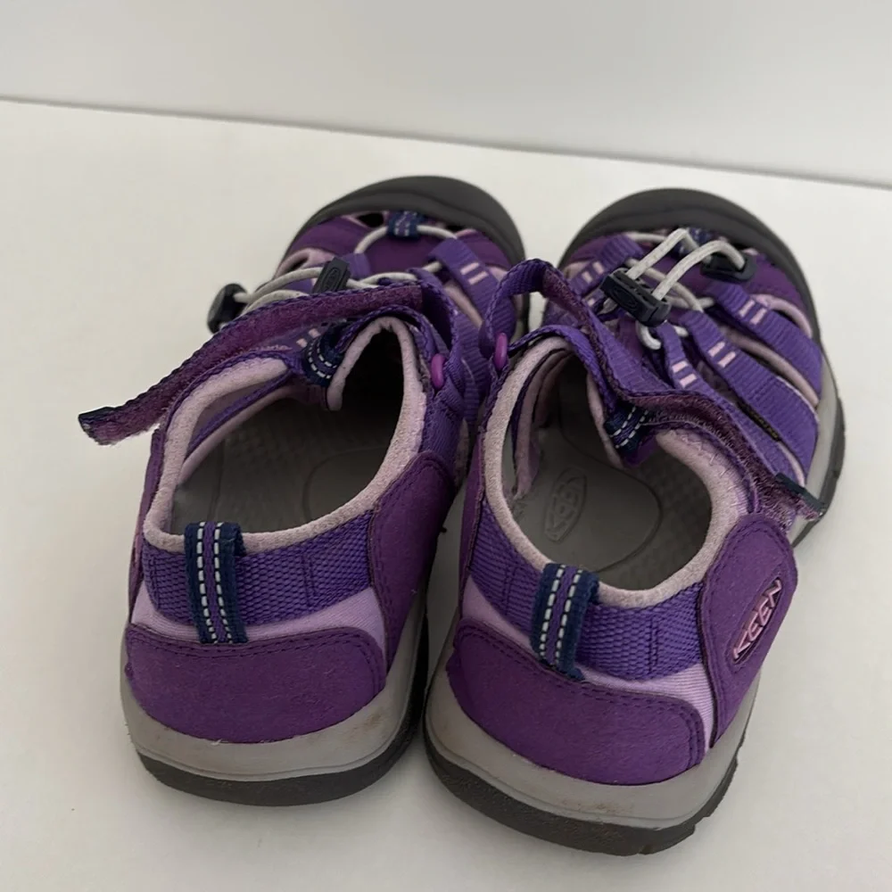 Keen purple water